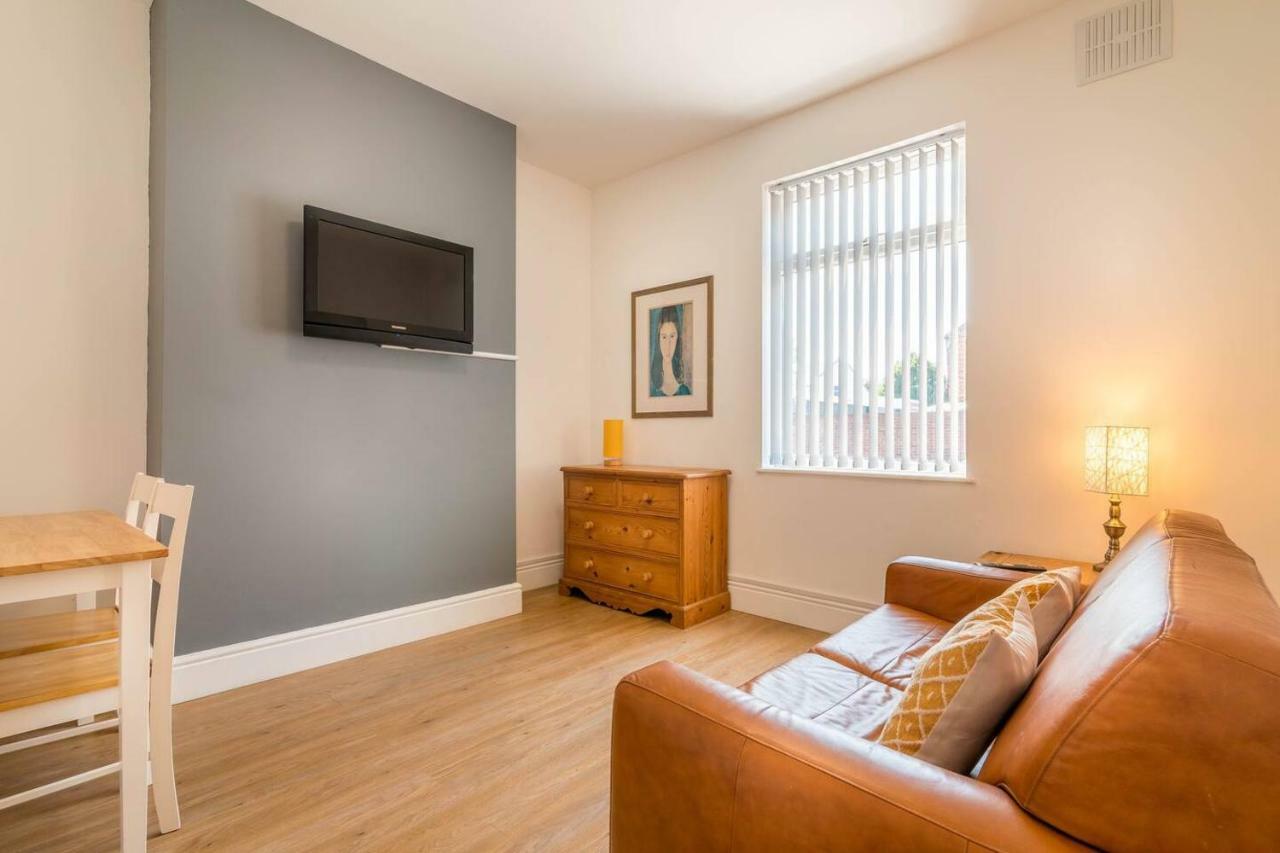 Platform Port Area Apartment 1 With Free Street Parking Kingston upon Hull Exteriör bild